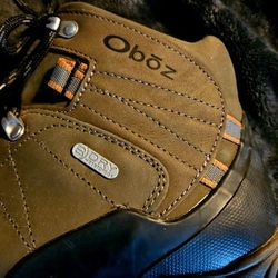 Excellent Condition Men's Size 12  Oboz  Bridger Mid Hiking Boots