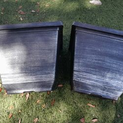 FLOWER POTS