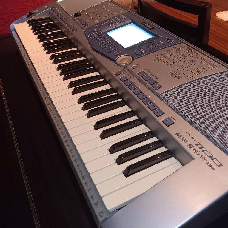 Yamaha PSR 1100 Arranged Workstation Expanded