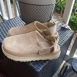 Woman Ugg Cloggs 6.5
