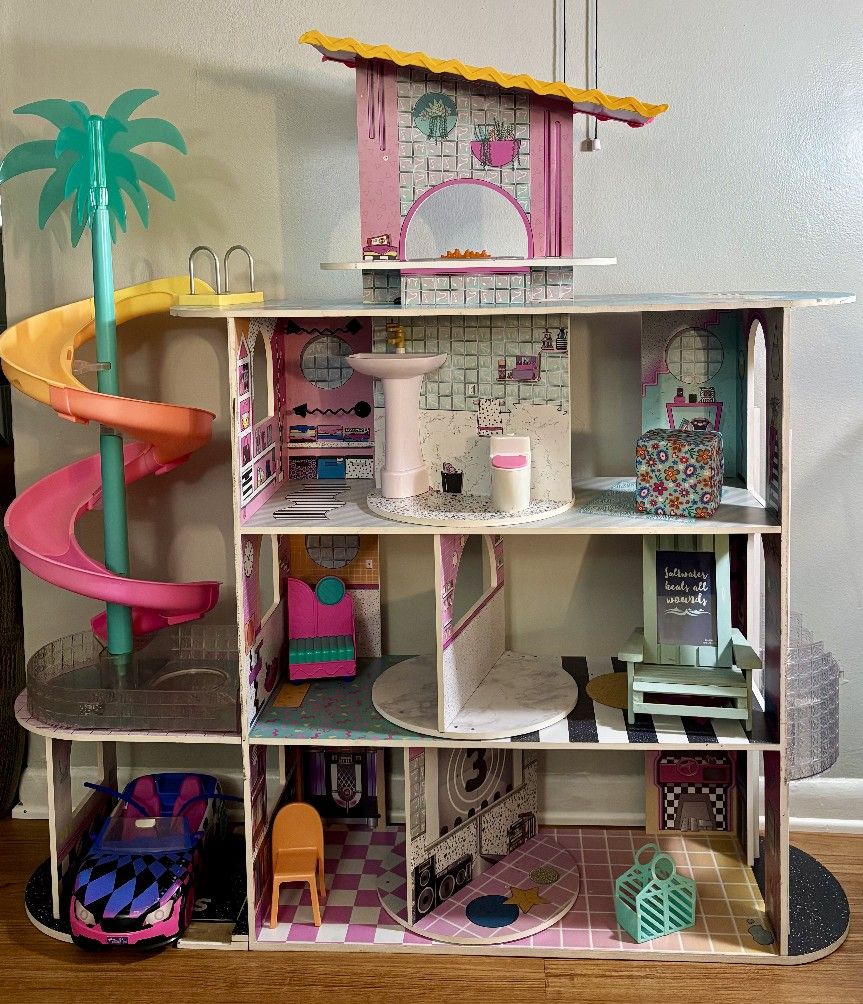 Barbie DREAM HOUSE with Swivel slide
