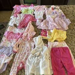 Sizes 0-6 Months... 27 Pieces Of clothing 