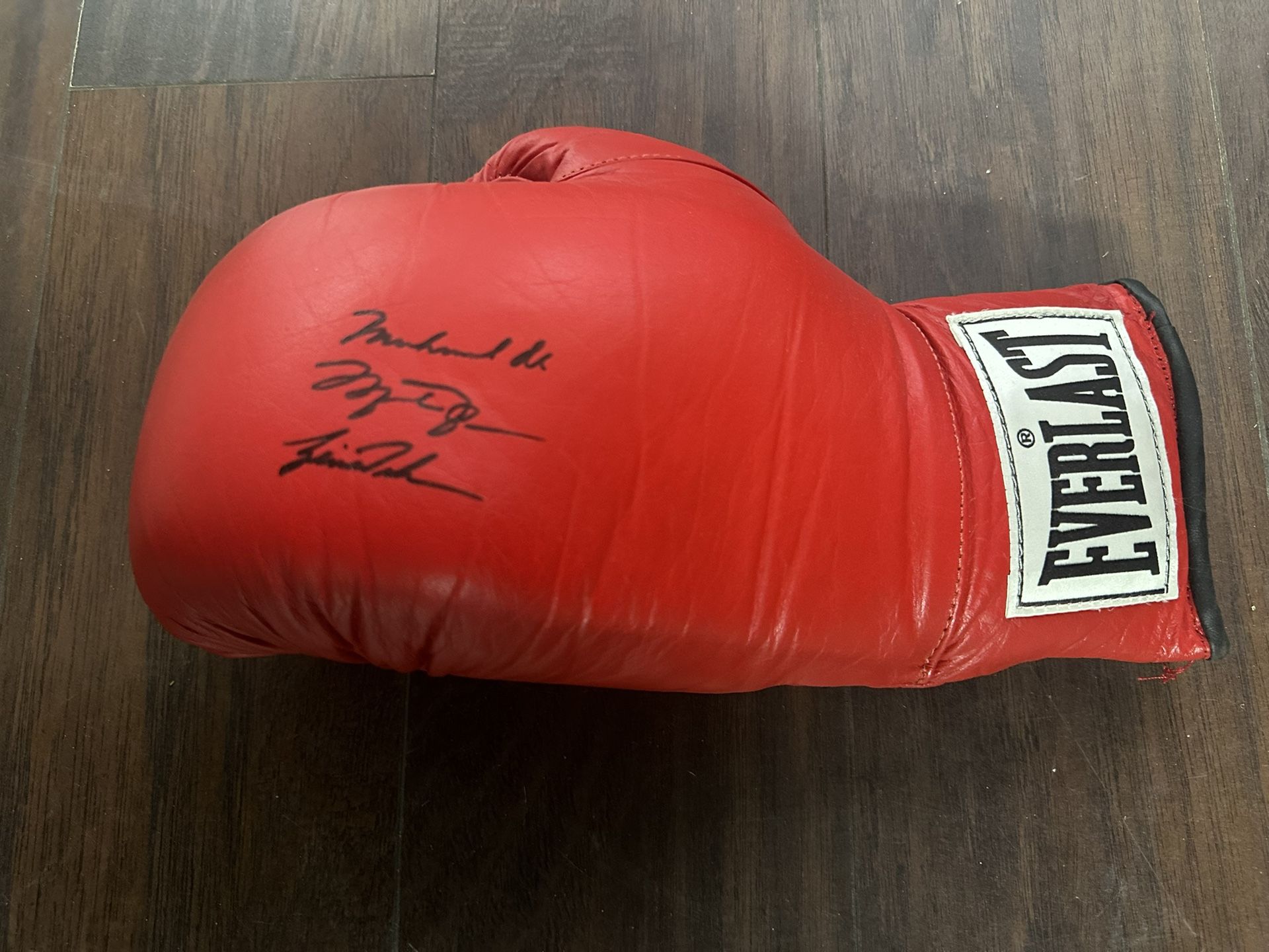 Legendary Signed Glove