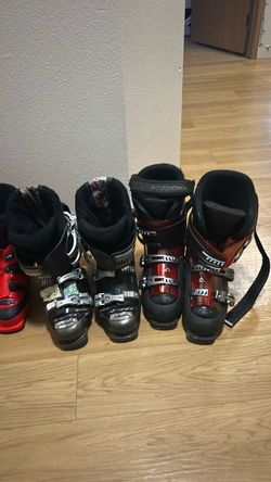 Snowboarding shoes