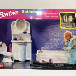 NIB 1996 Vintage Barbie Folding Pretty Bathroom  Vanity Tub 67555-91