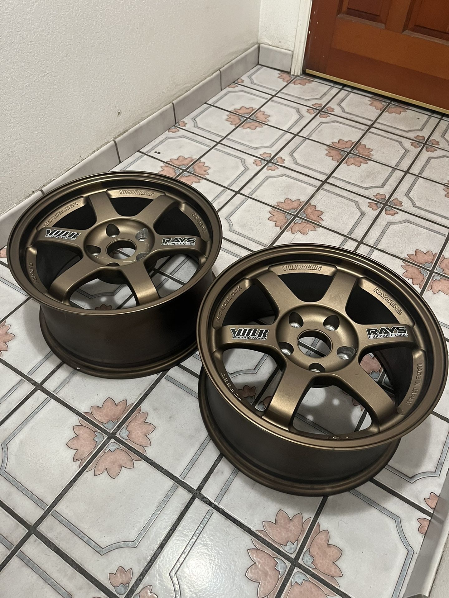 *2only* 16x8 +30 Og Bronze Te37 for Sale in Cty Of Cmmrce, CA - OfferUp