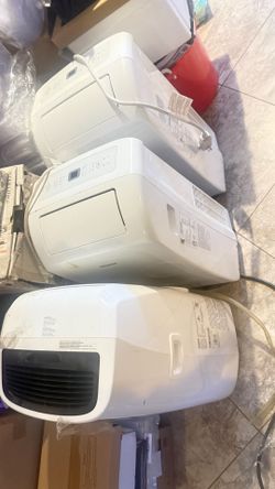 Working AC units (you can test them out)  As-is (I don’t have the pieces to cover up the window, but they can be purchased)  Pick up in Perris, right 
