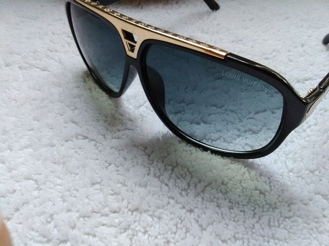 møde Ideel controller Louis Vuitton Evidence Sunglasses for Sale in Orange, CA - OfferUp