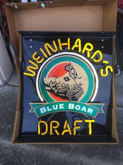 Brand New Henry Weinhard's Blue Boar Draft Beer Neon - 25 years old!