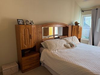 Vintage 1980’s Boyd Furniture Oak Wall Unit w/ Nightstands