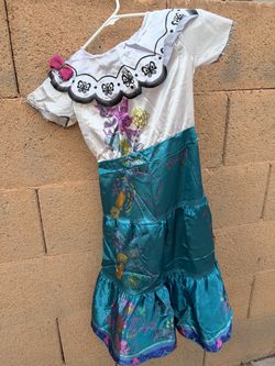 Costume