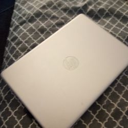 HP Laptop AMD Ryzen 3 325OU Processor 2.6 GHz