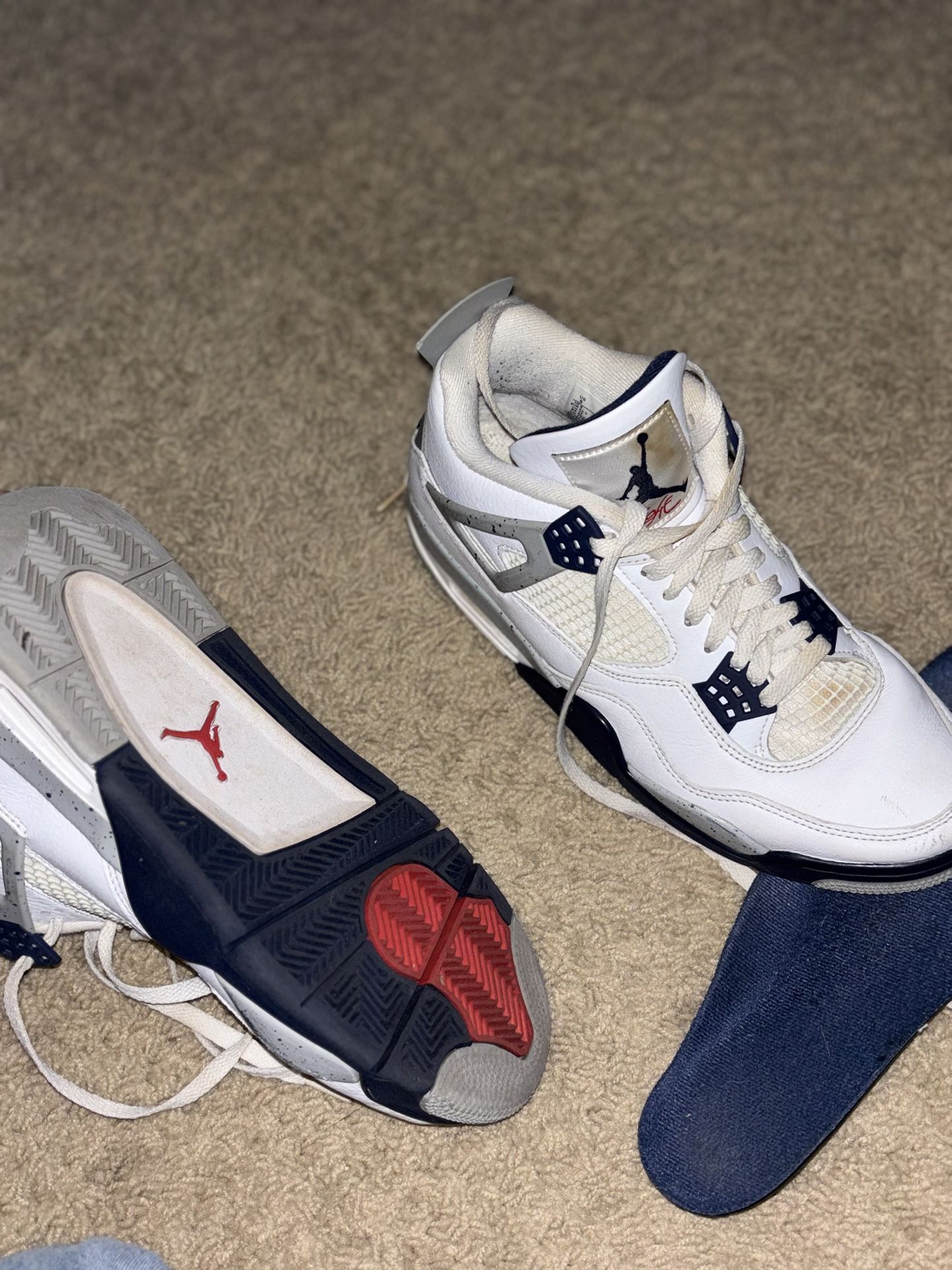 Jordan 4 Retro Midnight Navy (size 9)