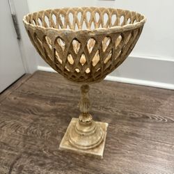 Cast iron planter