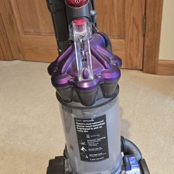 DYSON DC28 ANIMAL VACUUM CLEANER 