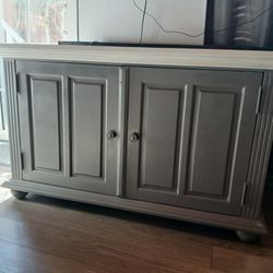 Mueble De Madera. Para Televisión.