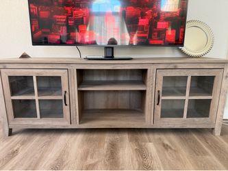 TV Stand / Entertainment Center