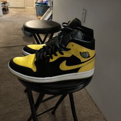 Jordan 1 Mid Size 10.5