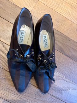 Bally Lace up heeled Oxford