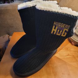 WWE  HUGGERS GONNA HUG