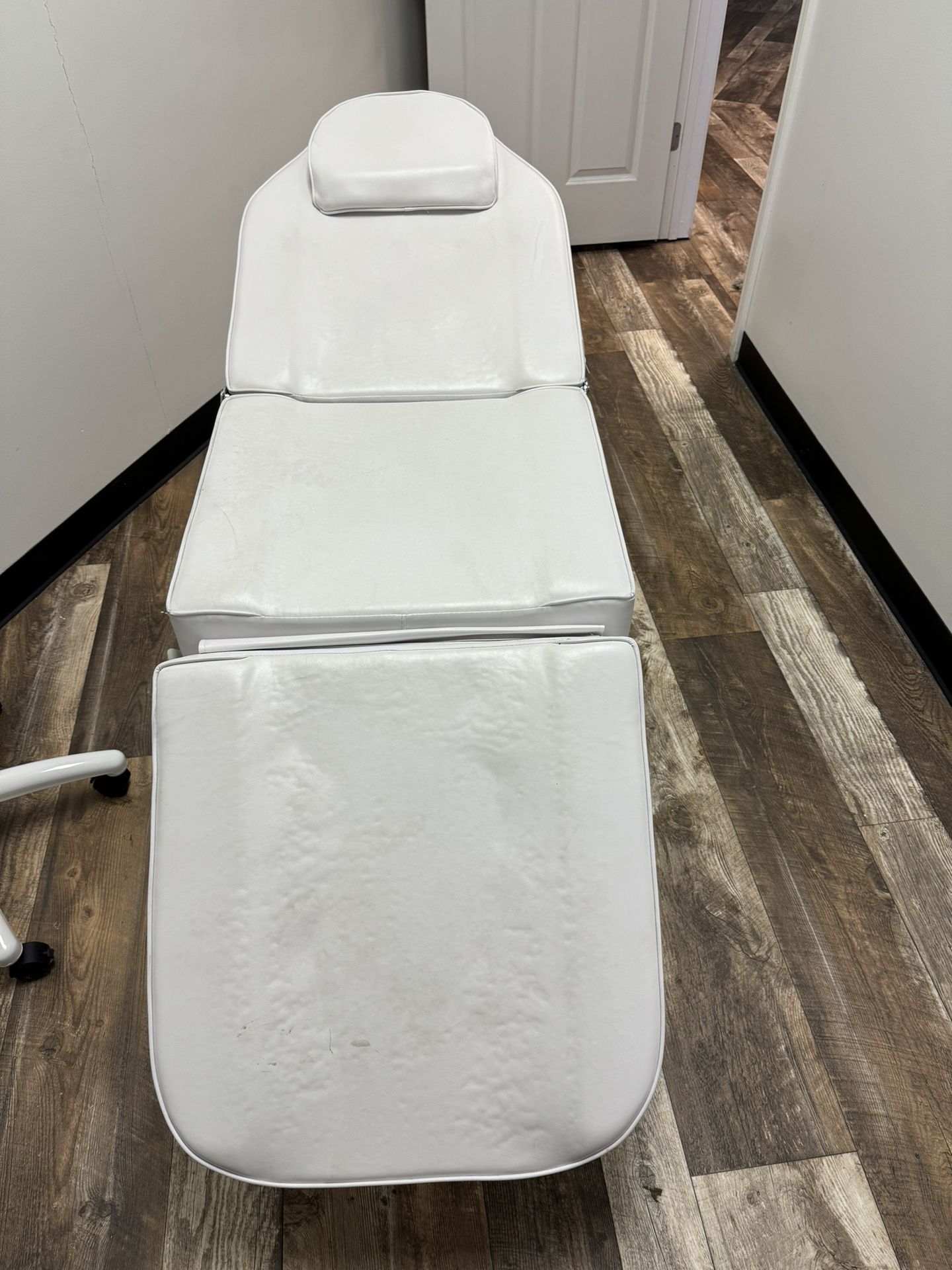 Hydraulic Tattoo Bed Or Massage Bed White