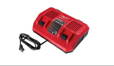 Milwaukee M18 48-59-1802 Dual Bay Rapid Battery Charger