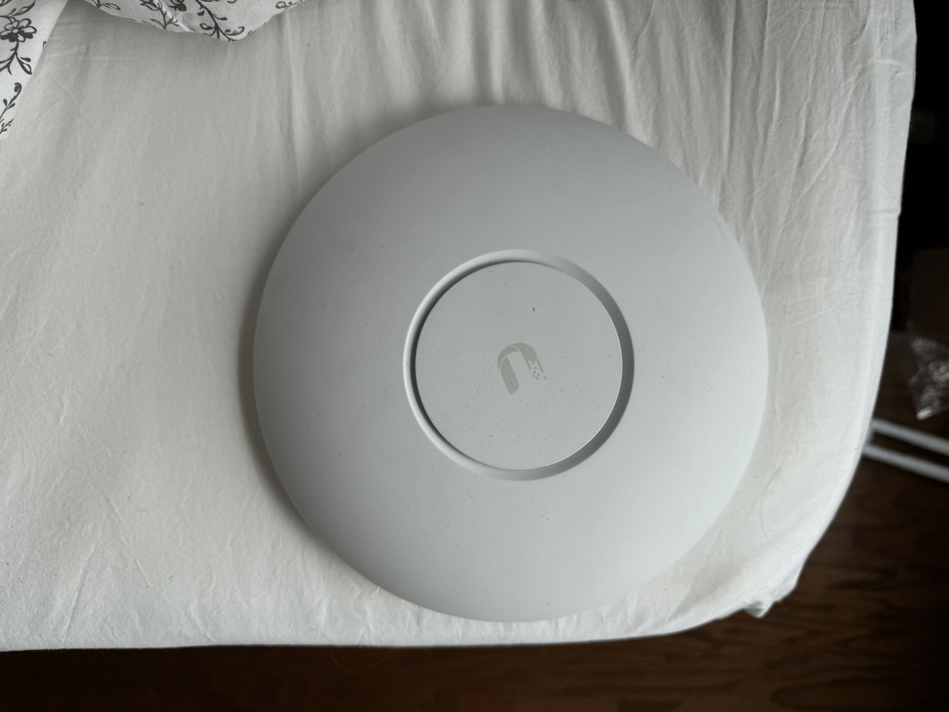unifi wifi router 5ghz ubiquiti