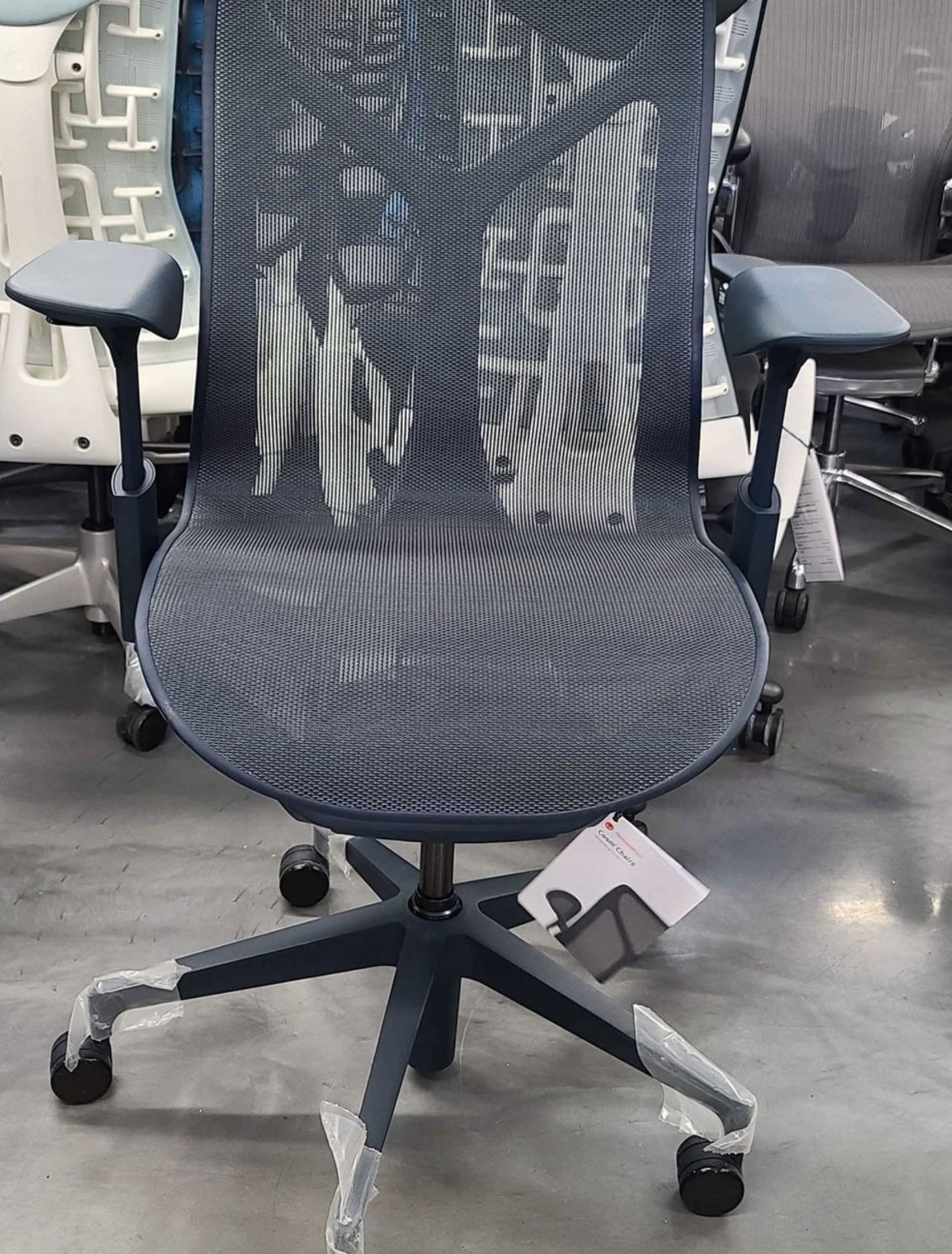 🔥BRAND NEW🔥HERMAN MILLER COSM HIGH BACK CHAIR NIGHTFALL COLORS MESH DESIGNED BY STUDIO 7.5 BEAUTIFUL & COMFORTABLE WITH ADJUSTABLE ARMS