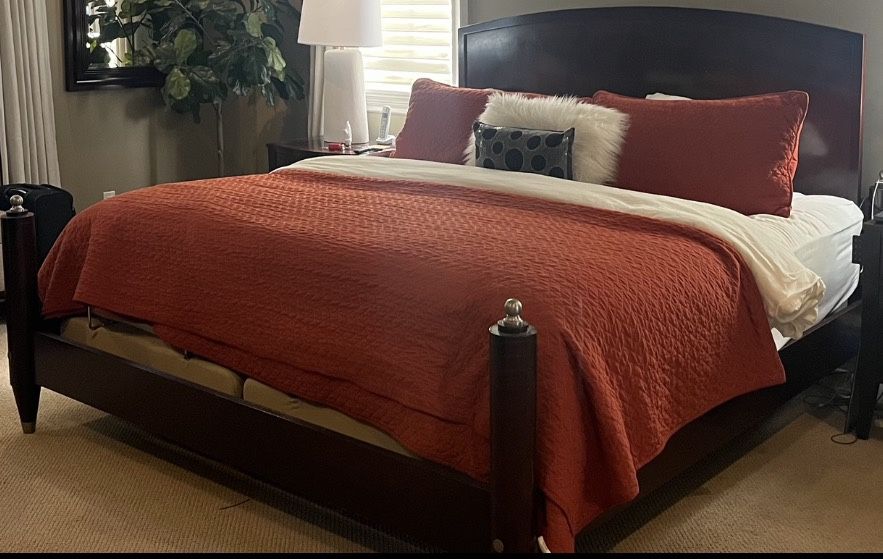 Ethan Alan solid Cherry Wood 4 Post Kin Bed Frame. Can Take The Posts Off If You Want. 