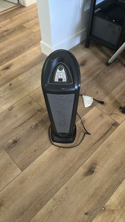 Lasko Small Space Heater with Remote