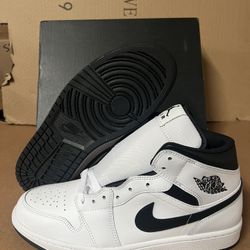 Air Jordan 1 Mid