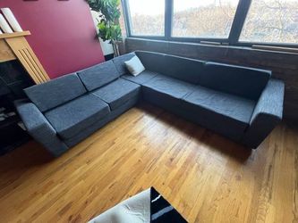 Sectional couch