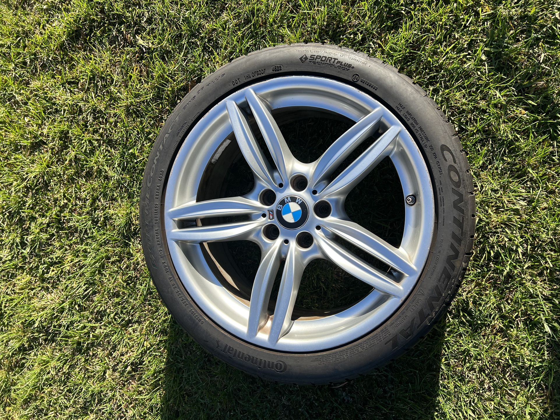 BMW 19’ OEM Wheel + Good tire F06 BMW
