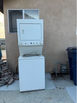 Kenmore Stackable Washer/Dryer