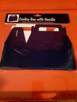 Black cookie box with handle
