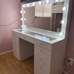 Large Hollywood Vanity with 11 Drawers and Crystal Knobs