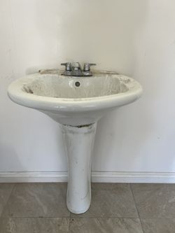 Porcelain Sink Pedestal
