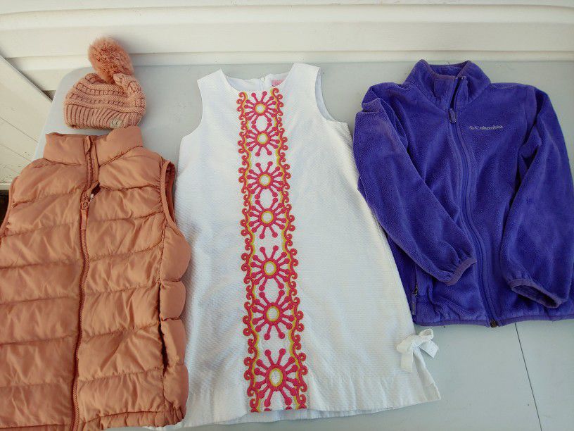 
Size 7/8 bundle. Please purple Columbia jacket, white Lilly Pulitzer dress size 8, pink puffer vest with matching CC hat. 