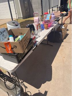 PENDING PICKUP - FREE Yard sale leftovers! first come first serve