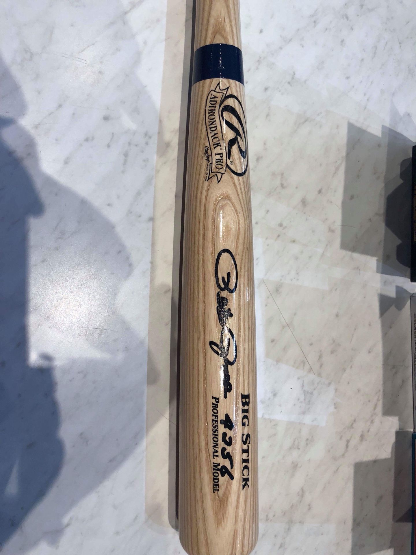 Pete rose autographed bat