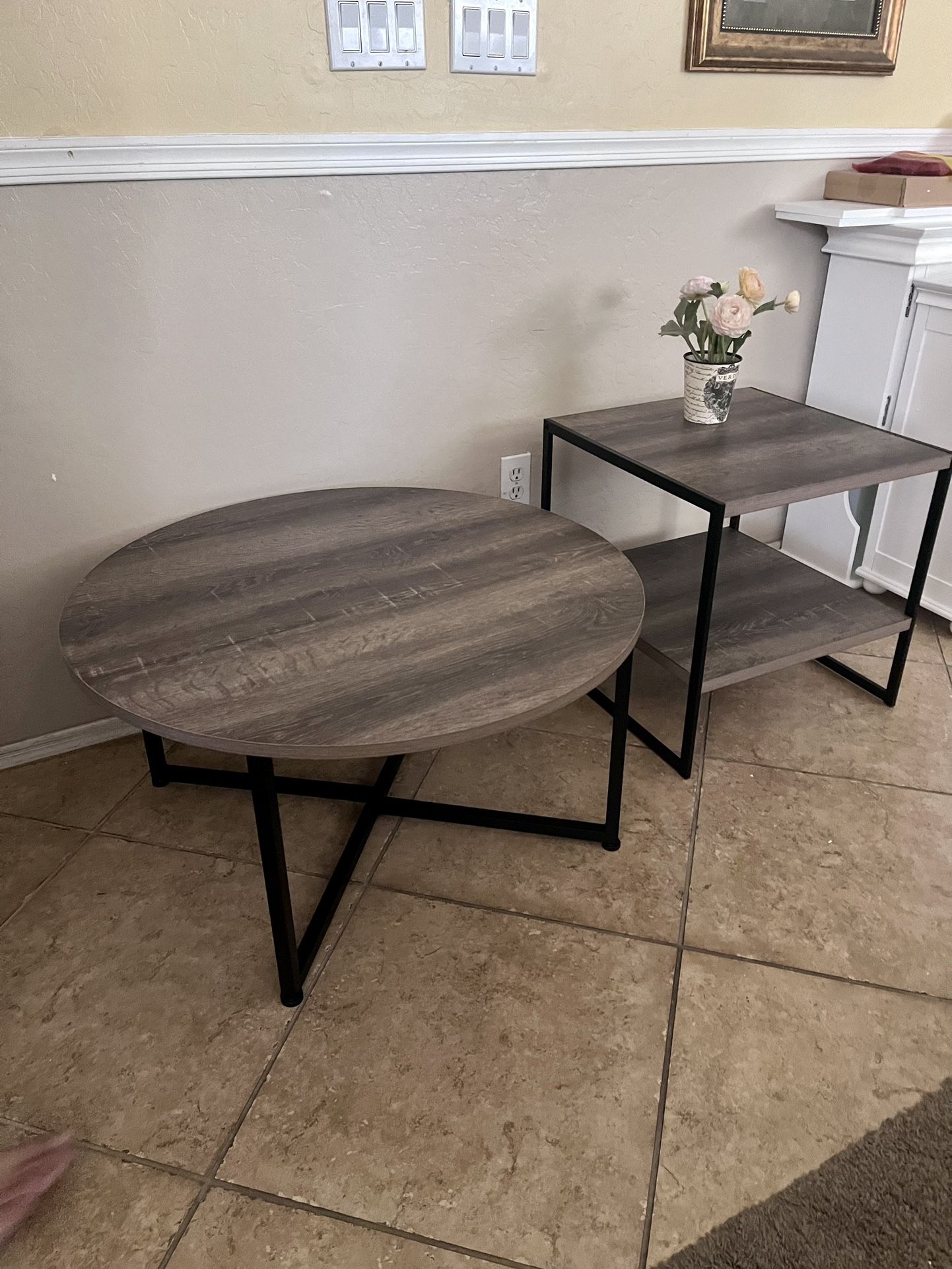Ashwood Round Coffee Table with End Table *NEW* for Sale in Avondale