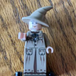LEGO Professor Pomona Sprout Minifigure Harry Potter 4867 Hogwarts