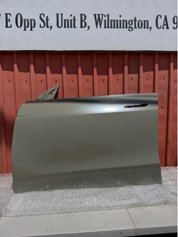 2025 Tesla Model Y Front Left Door Shell OEM