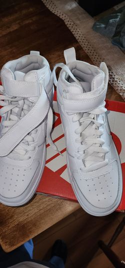 Nike Court Borough Mid2