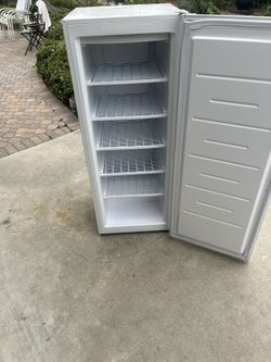 Upright Freezer Works Perfectly 
