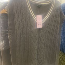 Women's Knit Sweater Sleeveless Vest $1 Each Size Small Only