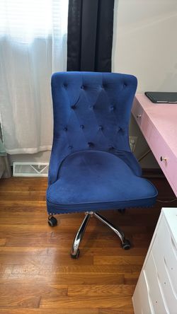 Vanity chair