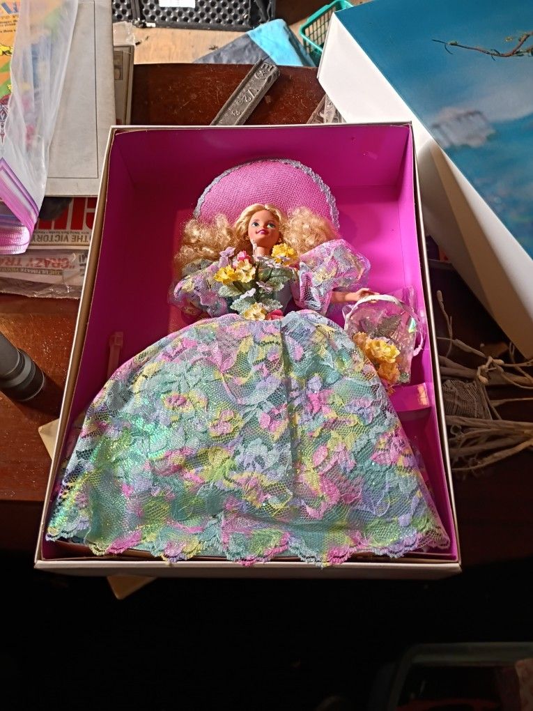 1994 Spring Boutique Barbie  New