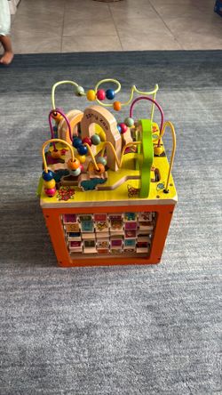 Activity cube toy