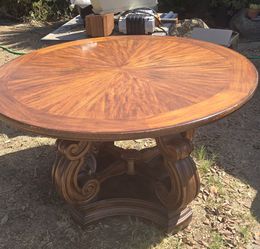 Round Wood Dining Table **MUST GO**